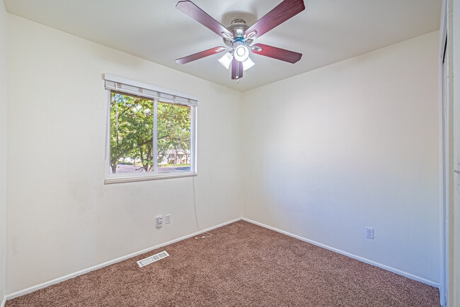 487 S 450 E unit 487, Provo, UT 84606 - photo 7
