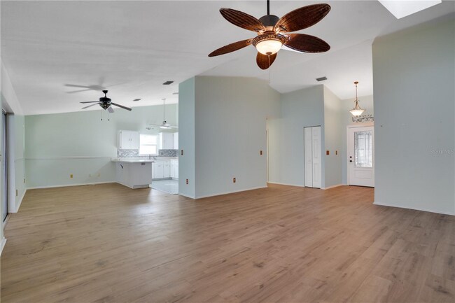 1410 Club Dr, Tarpon Springs, FL 34689 - photo 7