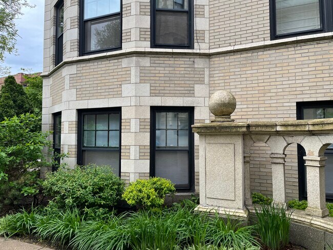 544 Sheridan Rd unit G, Evanston, IL 60202 - photo 5