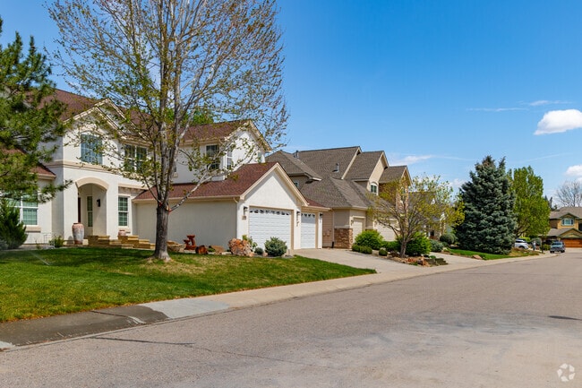 Large modern traditional homes line the golf course in Southridge Greens.