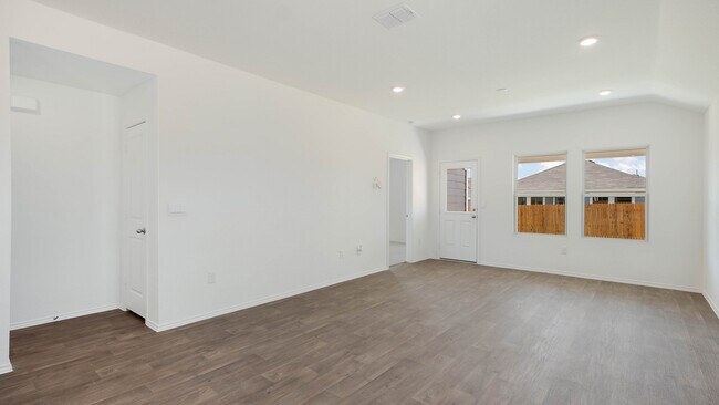 13309 Mancos Shale Rd, Mustang Ridge, TX 78610 - photo 5