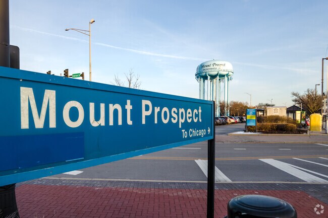 Mount Prospect and Mount Shire are a short ride to Chicago on the Metra.