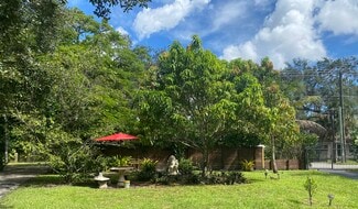 1760 NE 144th St, Miami, FL 33181