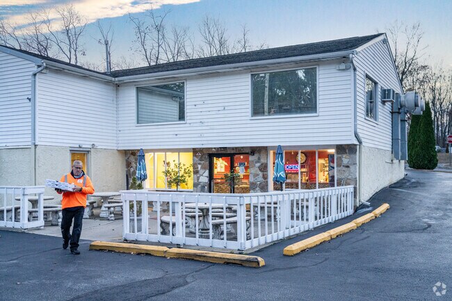 Elis’s Pizza and Family Restaurant is a popular takeout option for Chesilhurst families.