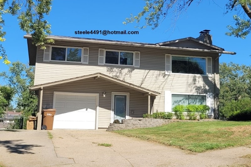 1213 Wilroy Rd, Bellevue, NE 68005 - photo 1