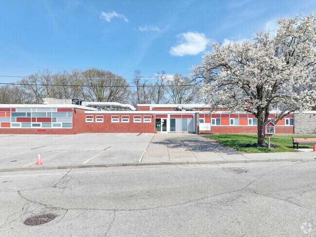 Taft Elementary School is a public school.