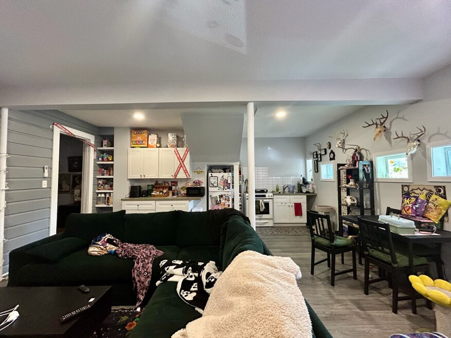 404 Jagoe St unit 404A, Denton, TX 76201 - photo 1