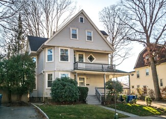 34 Warwick Rd Unit 2, Newton, MA 02465