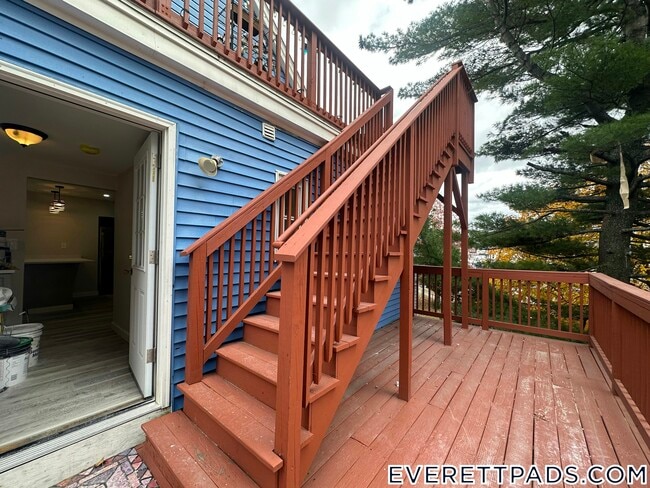 13 Gladstone St, Everett, MA 02149 - photo 3