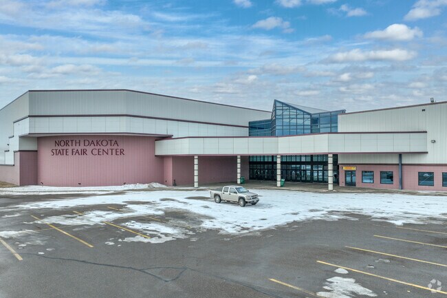 The North Dakota State Fair is held in Minot.