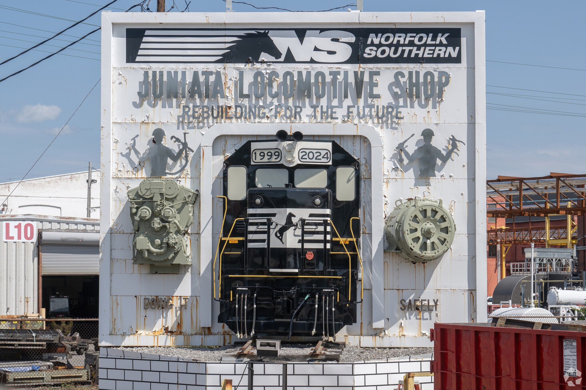 The Juniata Locomotive Shop is a great source of jobs in the Juniata neighborhood.