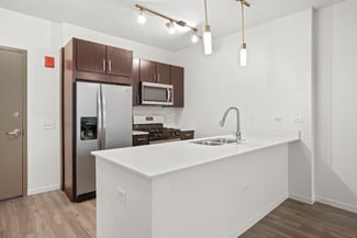 3740 N Halsted St, Chicago, IL 60613