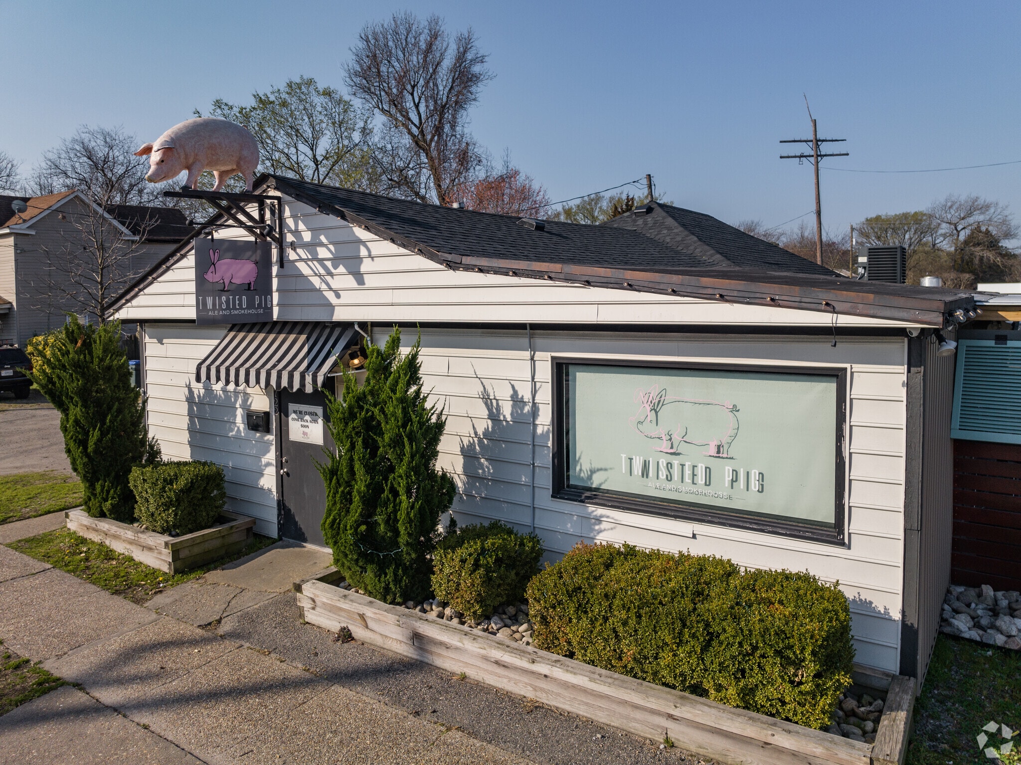 Twisted Pig is a local BBQ joint favored by locals in Port Norfolk.