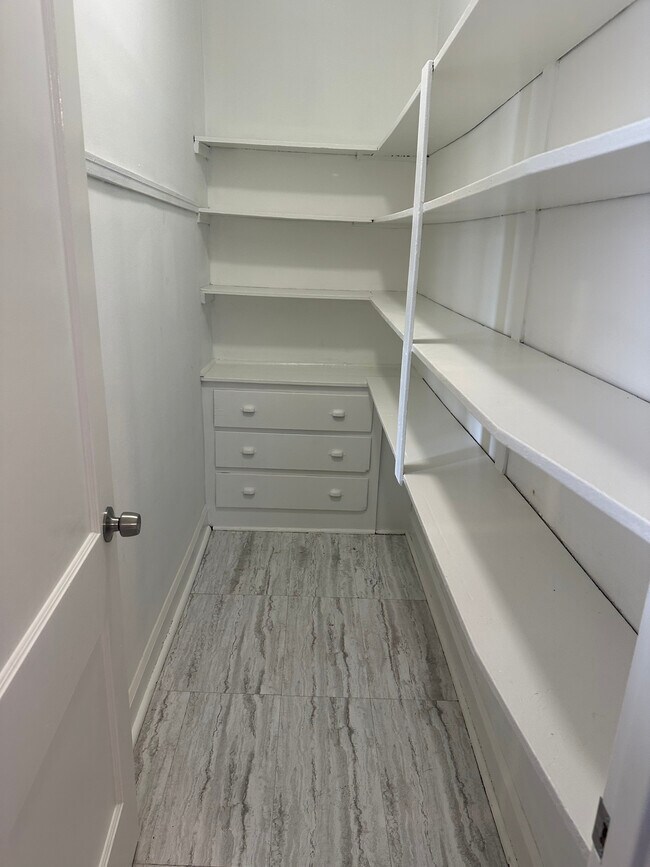 2536 N Austin Ave unit 2, Chicago, IL 60639 - photo 7