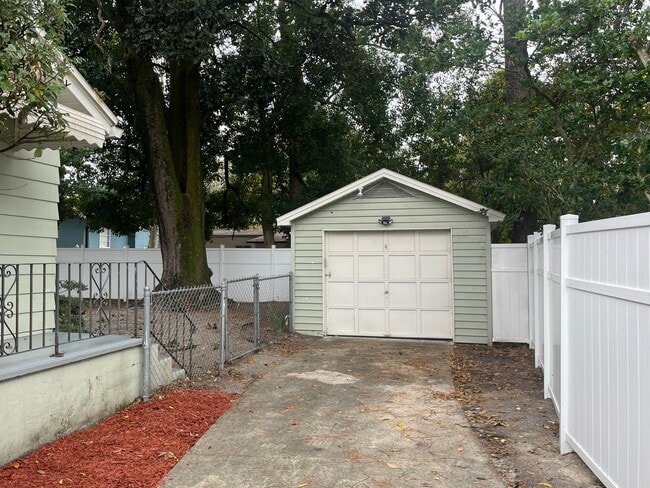 2114 Arcadia Place, Jacksonville, FL 32207 - photo 3