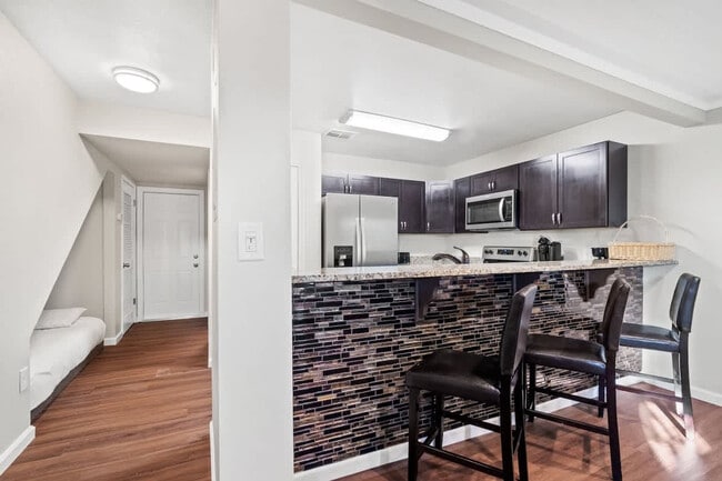 5218 Beach Dr unit ID1354910P, Panama City, FL 32408 - photo 2