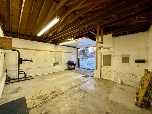 715 Rear Mabel St, New Castle, PA 16101 - photo 7