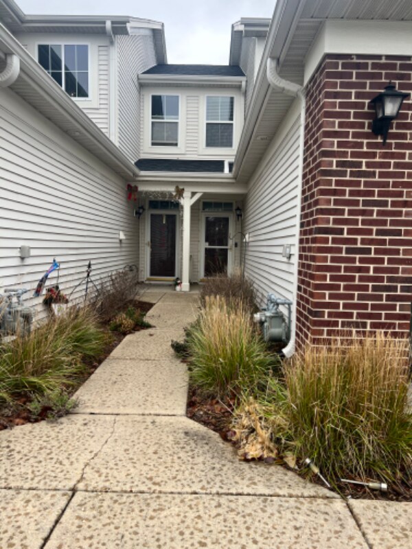 524 Majestic Ln, Oswego, IL 60543