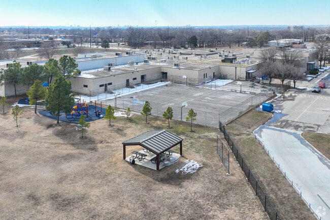 Lewis & Clark Elementary School has basketball courts, playgrounds and more for kids to play.