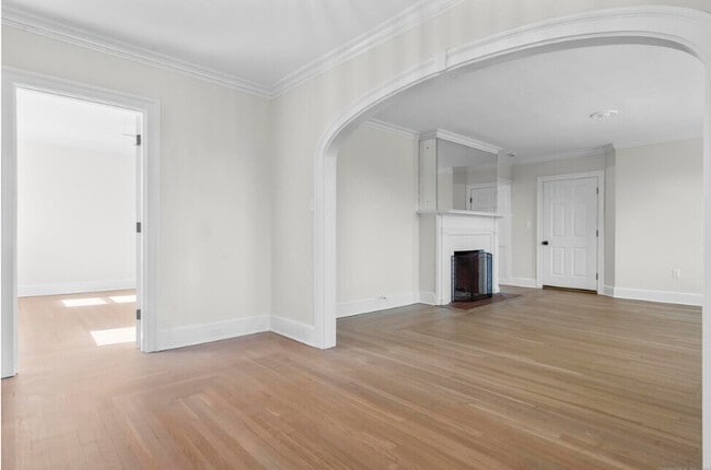 1070 Whitney Avenue - Lake Whitney, Hamden, CT 06517 - photo 3