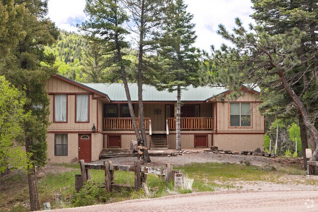 These larger custom luxury homes in the mountains of Angel Fire can range from $650,000 to $1.2 million.