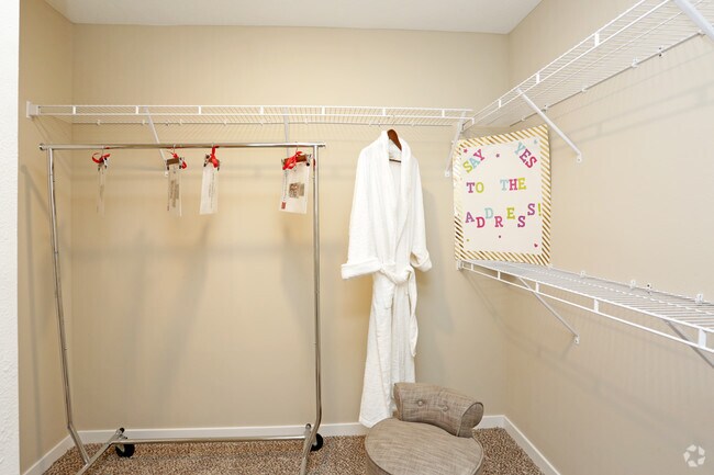 Redwood Grimes, Grimes, IA 50111 - photo 7