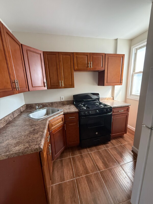 178-180-180 Alexander St Unit 3, Newark, NJ 07106