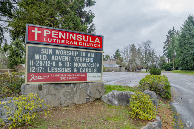 Harbor Christian School entrance and Signage.