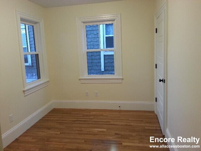 84 Linden St unit 8, Boston, MA 02134 - photo 6