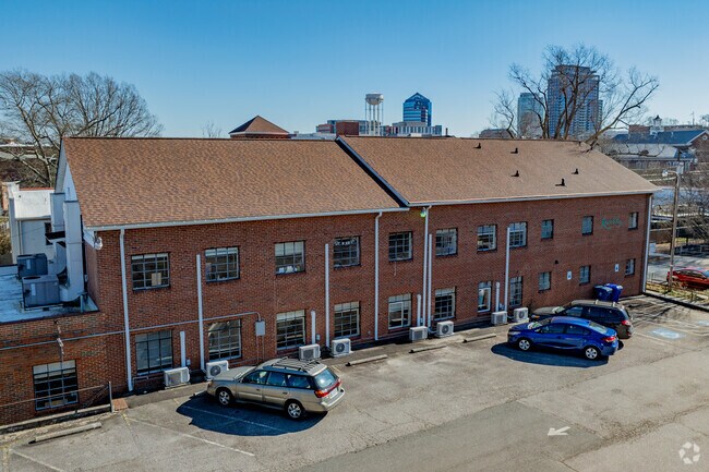 Durham, NC's New Horizons Academy Of Excellence serves children in grades 6-12.