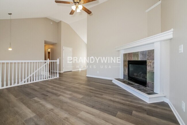 809 Canter St, Raymore, MO 64083 - photo 5