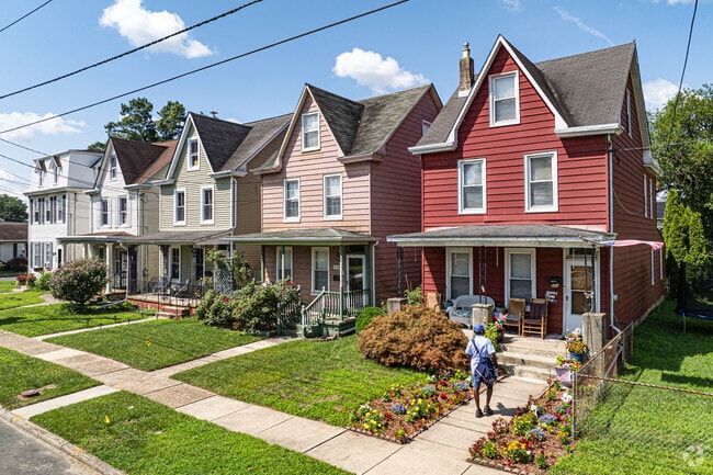 Colorful single family homes add charm to Beverly.