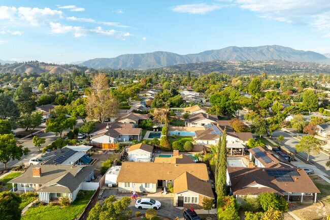 Manicured lawns and tall tress make up the sites of Sumner.