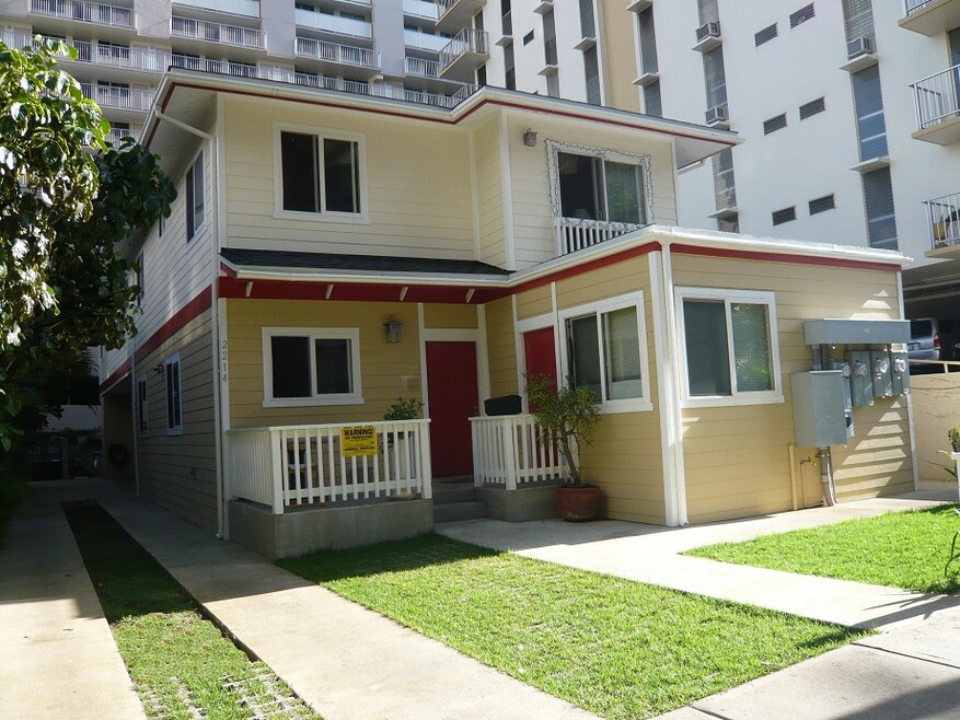 2214 Aloha Dr unit 3 bedrms w 3 bathrms, Honolulu, HI 96815 - photo 1