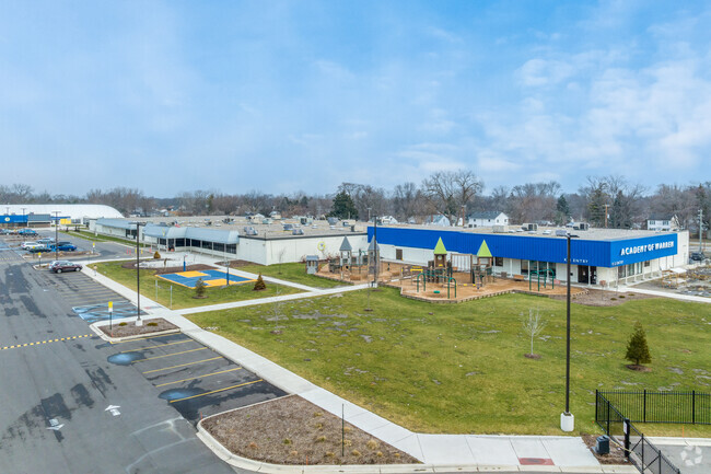 The campus at Academy of Warren.