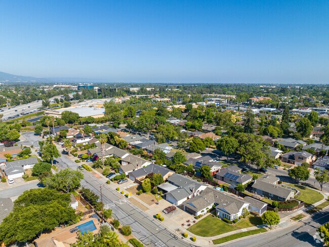 Pruneridge homes offer plenty of outdoor space for relaxing and entertaining.