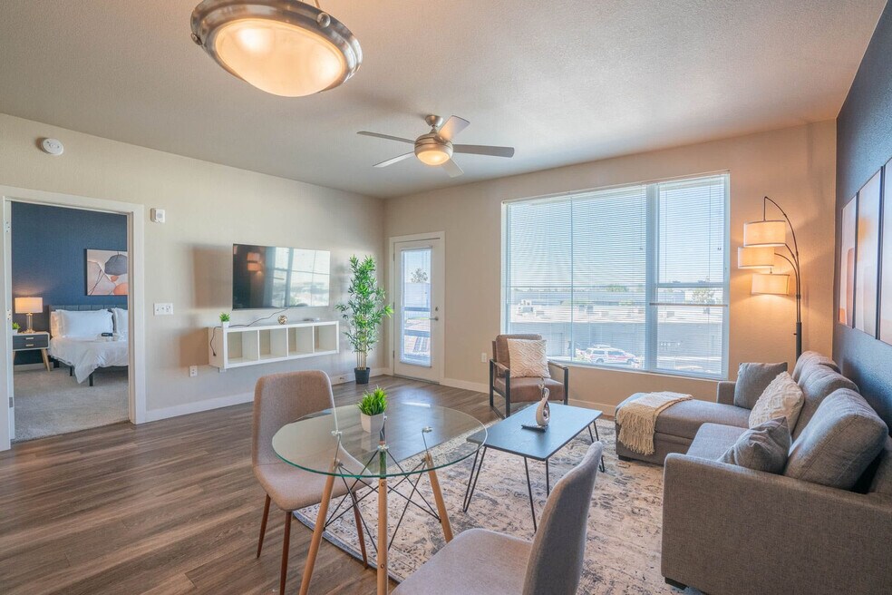 1890 S Country Club Way unit ID1263033P, Tempe, AZ 85281 - photo 1