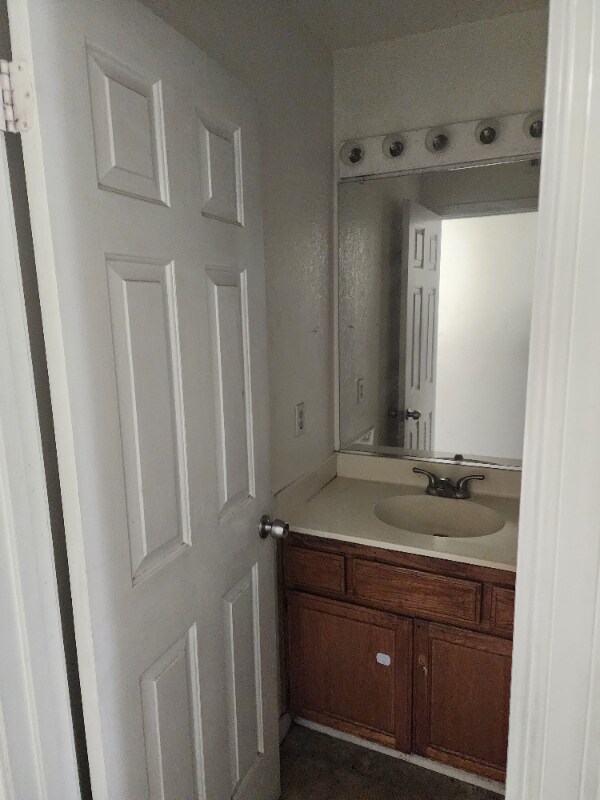 1450 Busca Dr, Tracy, CA 95376 - photo 2