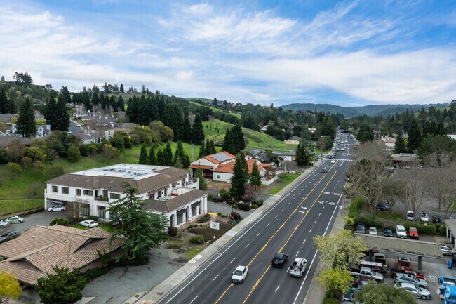 Moraga Road connects Walnut Creek, Moraga, and Orinda with scenic views and convenience.