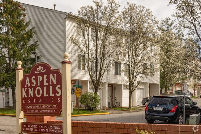 Etlingville ranks #128 of 228 best neighborhoods to live in New York City.