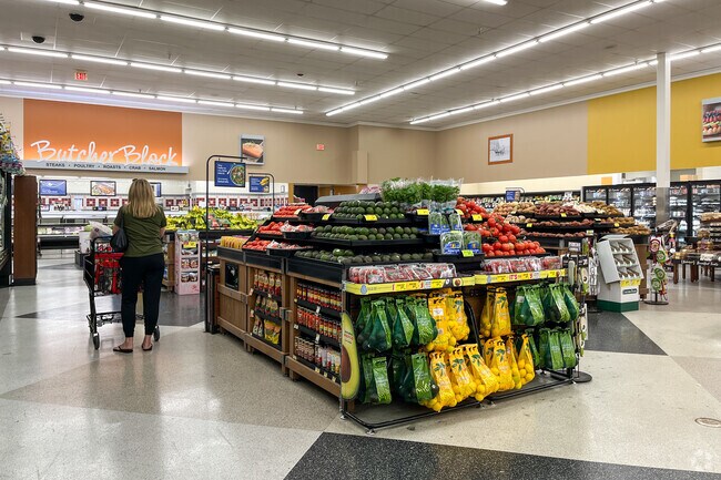 Albertsons in Eagle Ranch provides fresh products and daily essentials for residents.
