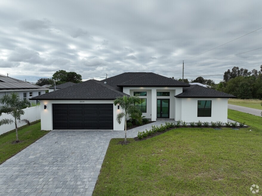 2619 27th St SW, Lehigh Acres, FL 33976 - photo 2