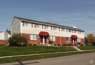425 Donovan St, South Lyon, MI 48178