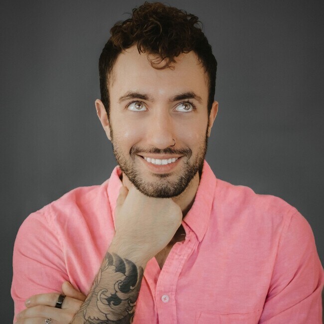 Agent Photo