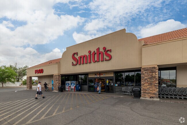 Smith’s offers convenient grocery shopping at the edge of University Heights.