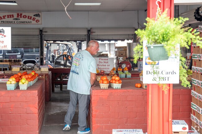 Find fresh tomatoes at the Alabama Farmers Market near Oakwood Place.