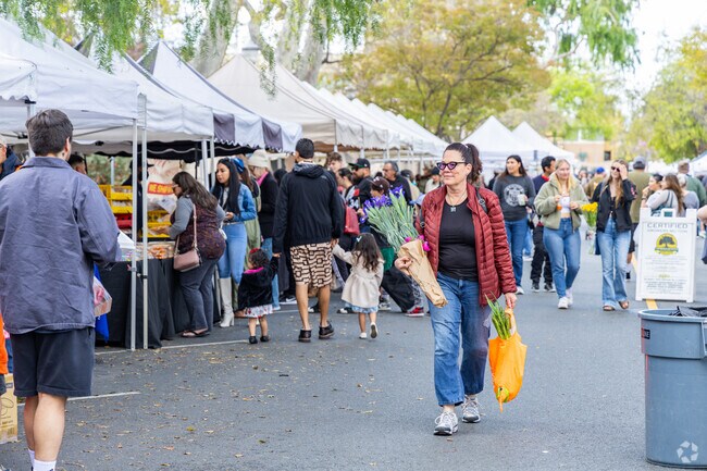 North Claremont locals enjoy a day out at the popular Claremont Farmers Market.