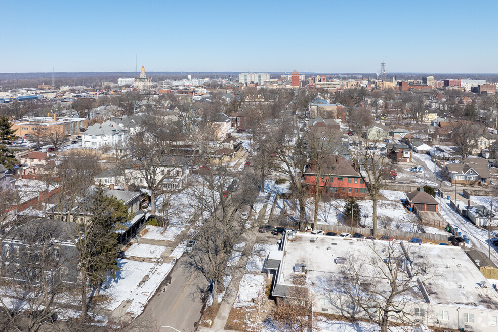 NH_FarringtonsGrove_557380_P2_032425_BY_V3