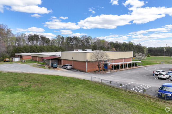 Germanton Elementary School has a student-teacher ratio of 13 to 1.