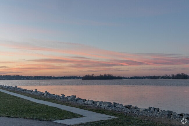 Morning rises over Buckeye Lake.